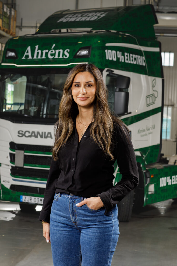 2605-Ahrens-145